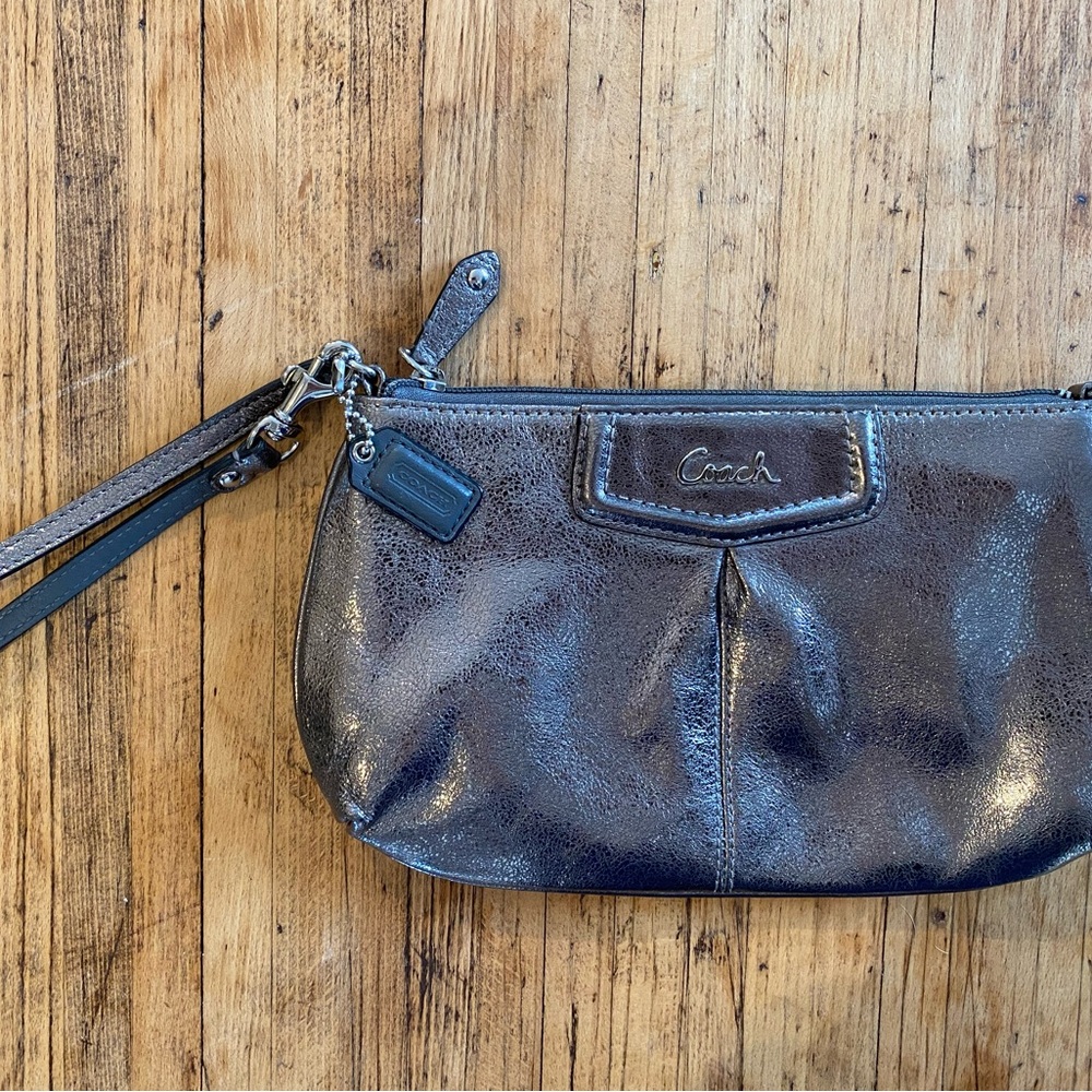 Coach Metallic Pewter Silver Zip Large Wristlet Clutch Bag Purse, Convertible